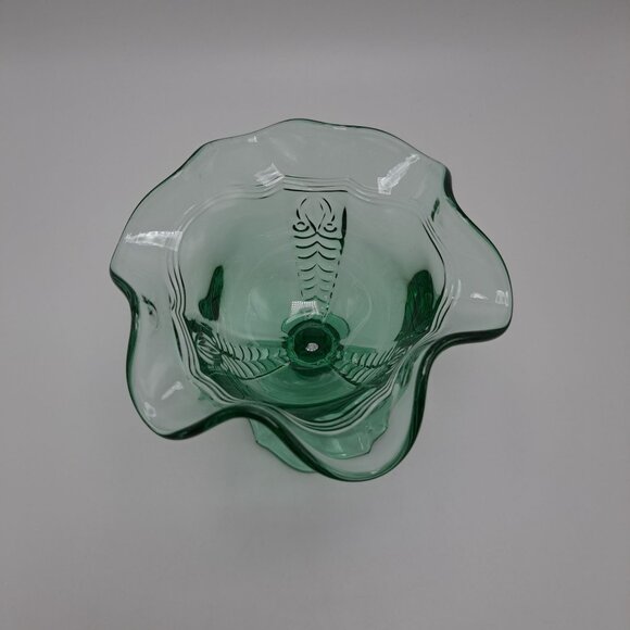 Vintage Fenton Green Glass Ribbon Edge Pedestal Bowl Candy Dish Compote - Picture 4 of 7